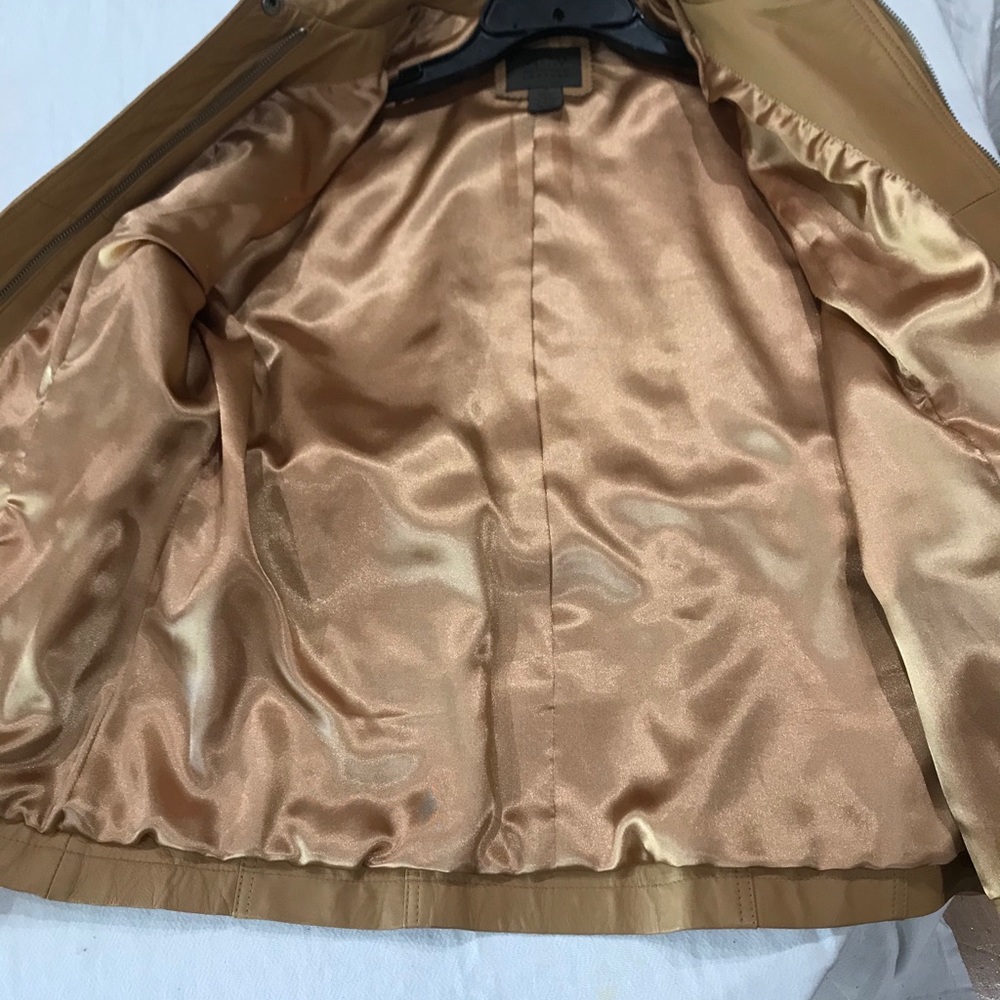 Leather jacket - Picture 4 of 4
